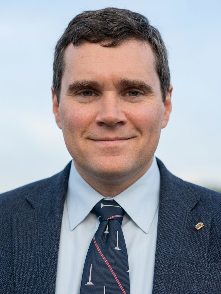 Emmett Walsh, Managing Director